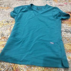 FIGS Marine Casma™ Three-Pocket Scrub Top